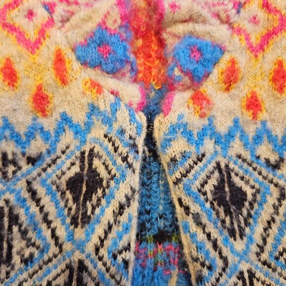 Thursday Island Multicolor Geometric Striped Wool Blend Sweater sz Small Casual - Picture 4 of 5